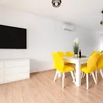 Schoene Neue Mit Pool In Strandnaehe By Interhome Pinezići