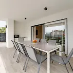 Dom wakacyjny Schoene Neue Mit Pool In Strandnaehe By Interhome *
