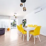 Dom wakacyjny Schoene Neue Mit Pool In Strandnaehe By Interhome Pinezići