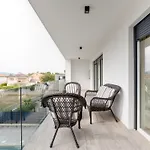 Schoene Neue Mit Pool In Strandnaehe By Interhome Dom wakacyjny