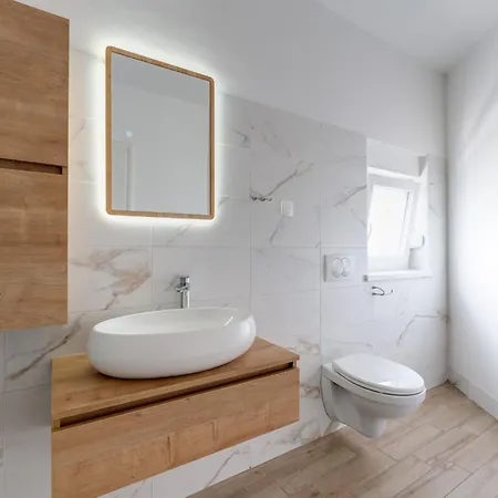 Schoene Neue Mit Pool In Strandnaehe By Interhome Pinezići