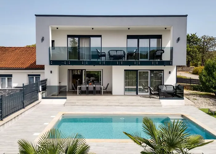 Schoene Neue Mit Pool In Strandnaehe By Interhome Holiday home *