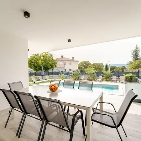 Schoene Neue Mit Pool In Strandnaehe By Interhome Сasa de vacaciones