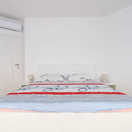 Schoene Neue Mit Pool In Strandnaehe By Interhome Сasa de vacaciones *