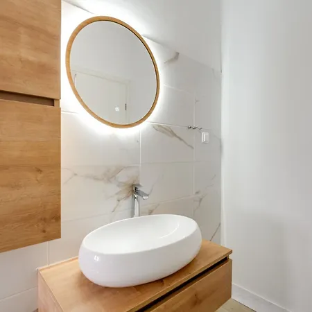 Сasa de vacaciones Schoene Neue Mit Pool In Strandnaehe By Interhome Pinezići