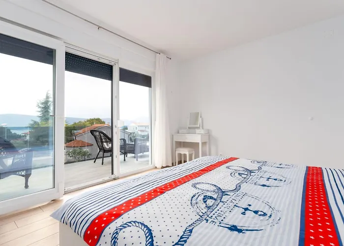 Schoene Neue Mit Pool In Strandnaehe By Interhome בית נופש